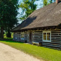 Skansen Sanok: Odkryj fascynujące tradycje i atrakcje kulturowe