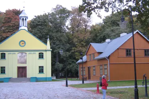Muzeum włókiennictwa w Łodzi: odkryj fascynującą historię skansenu