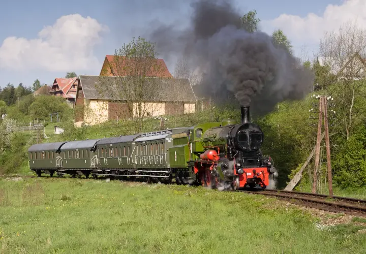 Skansen kolejowy Chabówka - odkryj fascynującą historię kolei w Polsce