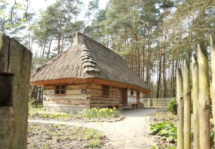 Ochla skansen godziny otwarcia – nie przegap najlepszych godzin wizyty