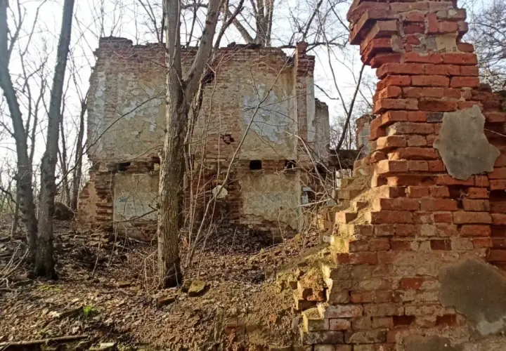Dworek w Śmiłowie: Historia i tajemnice zabytkowego miejsca