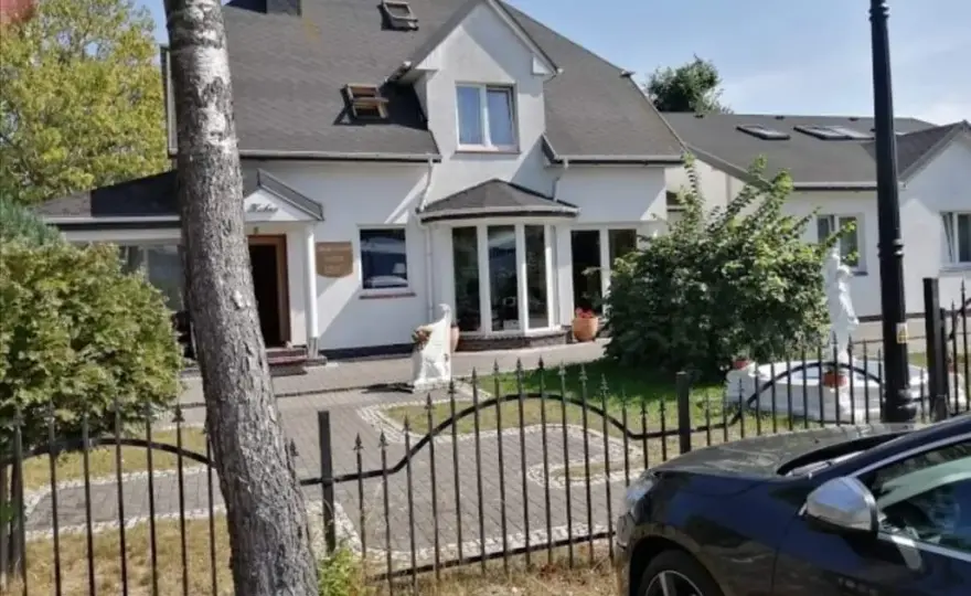 Biały Dworek Mielno - Idealne miejsce na wypoczynek nad morzem