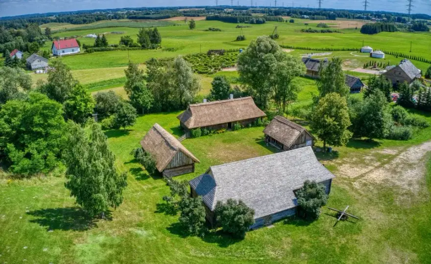 Skansen w Puńsku: Odkryj fascynującą kulturę litewską i jej tajemnice